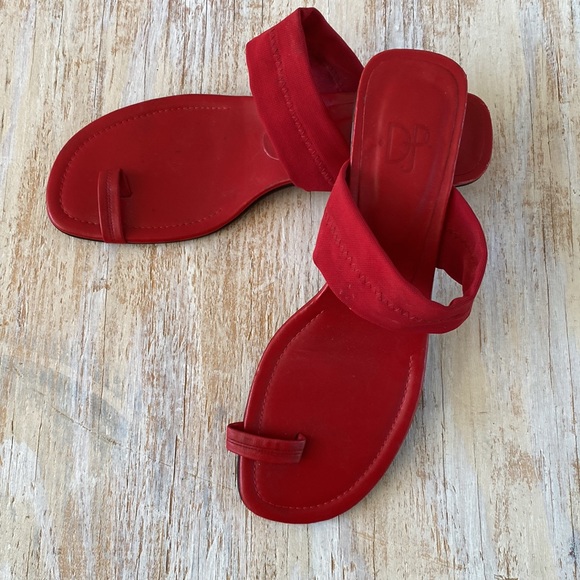 Beautiful red real leather slippers - Picture 2 of 9